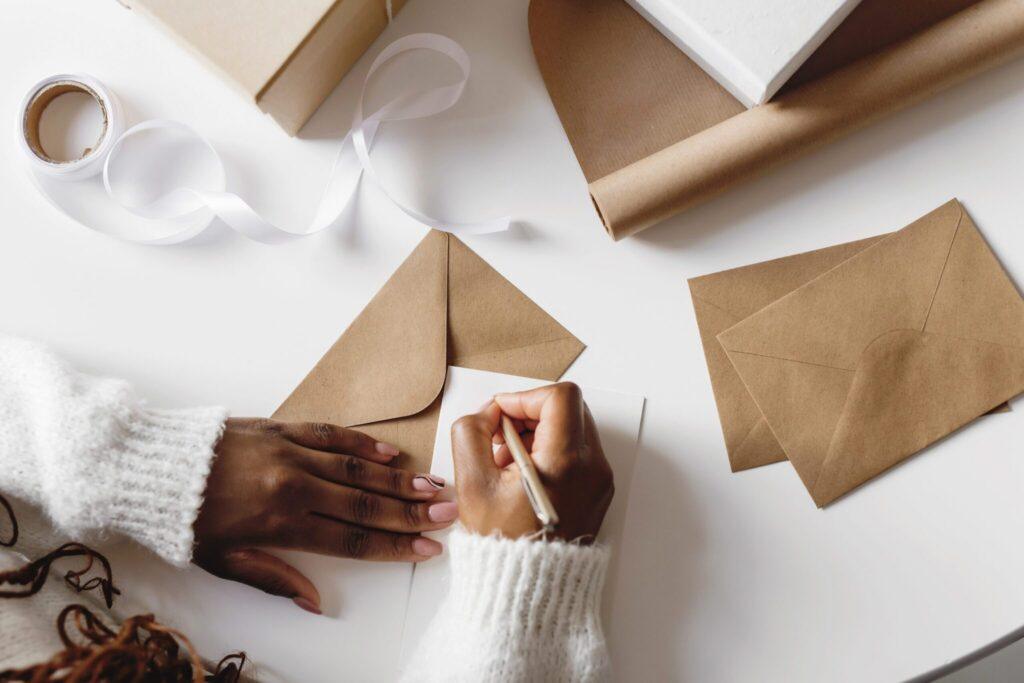 CHIC HOLIDAY Enchanting Celebrations: Crafting Holiday-Inspired Wedding Themes for December Nuptials