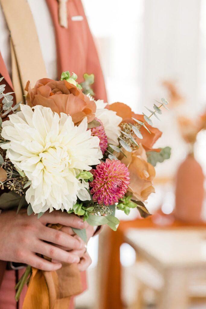 2022 Styled Stock Society Wedding Academy | Bridal Blooms Unveiled: The Timeless Charm of Simplicity in Wedding Bouquets
