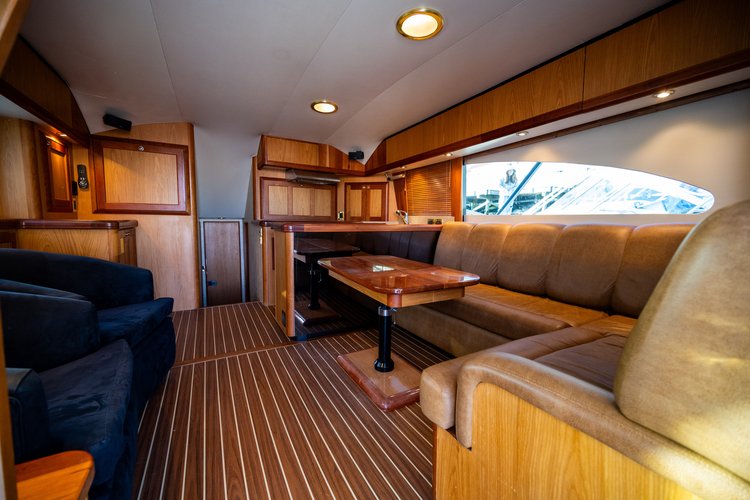 Northern-Tide-Yacht-Charters-_-top-luxury-yacht-charter-in-Portsmouth3