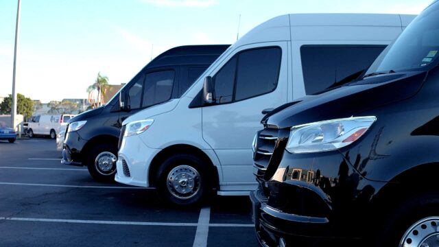 Limo-Party-Bus-Fort-Lauderdale-_-DreamRide-Transportation1